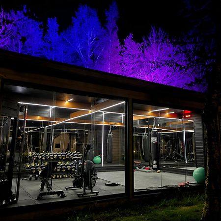 Lumi Resort Domki Letniskowe Z Podgrzewanym Basenem Ревал Екстериор снимка