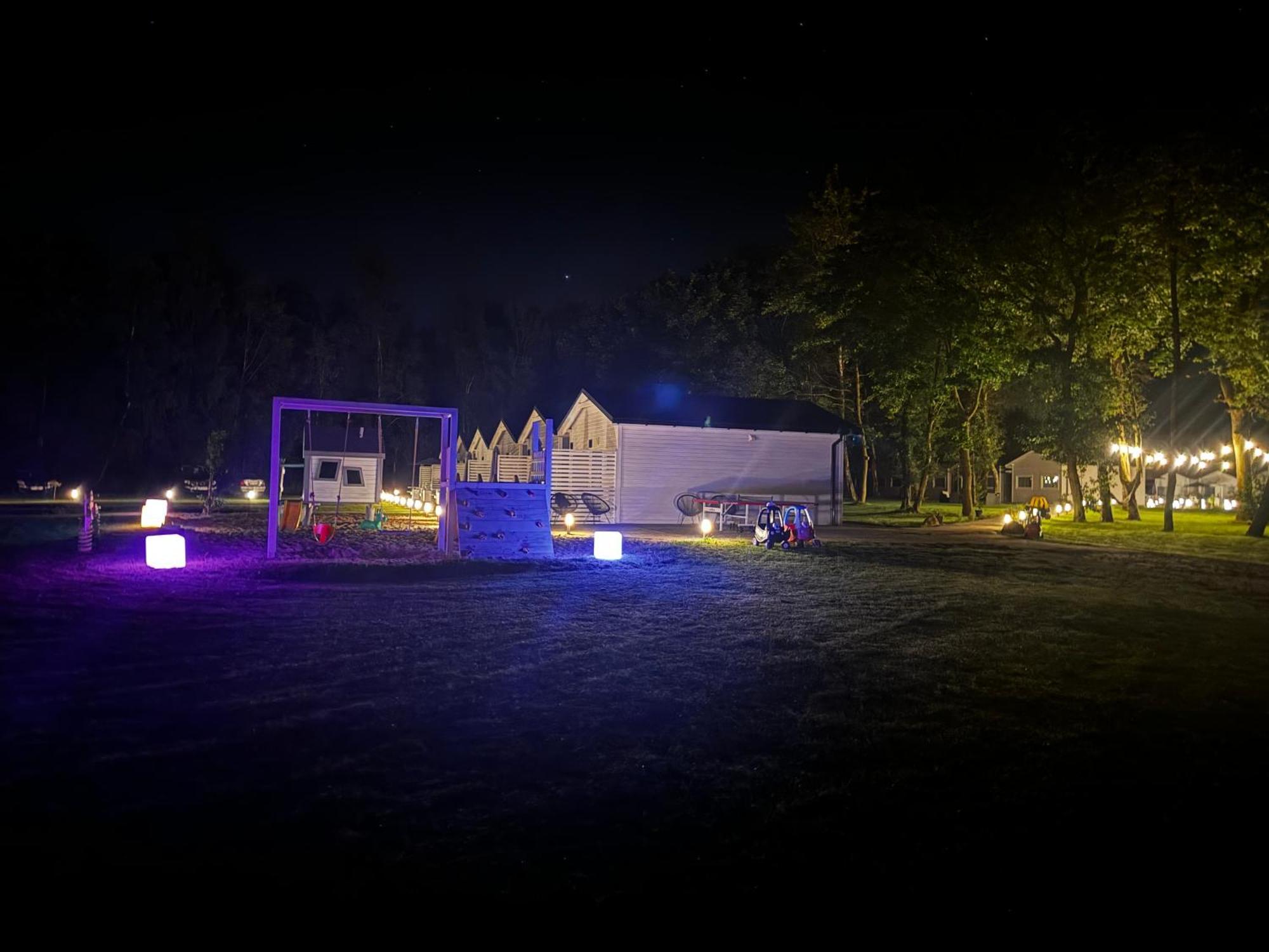 Lumi Resort Domki Letniskowe Z Podgrzewanym Basenem Ревал Екстериор снимка